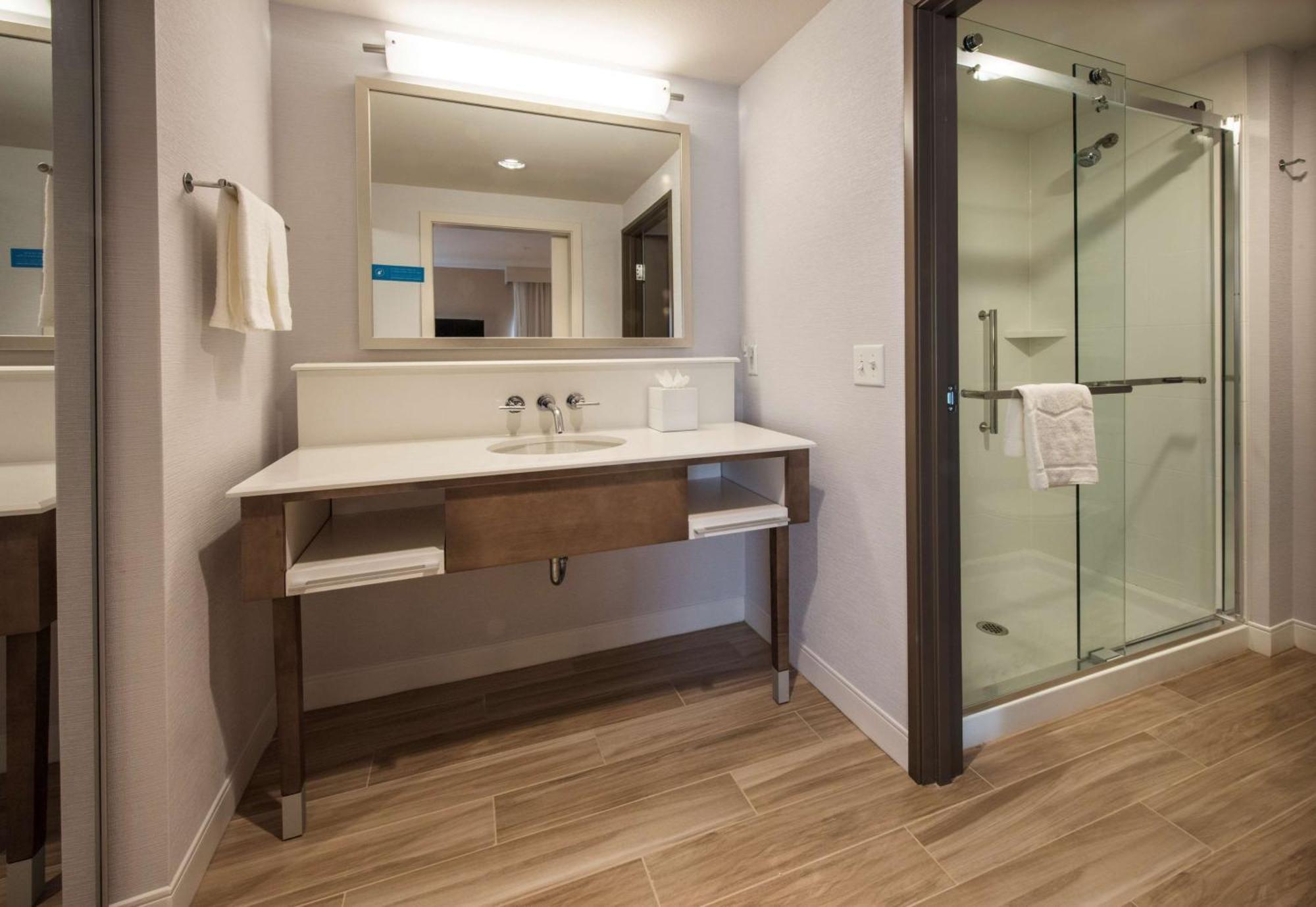 Hampton Inn & Suites Seattle/Redmond Wa Bagian luar foto